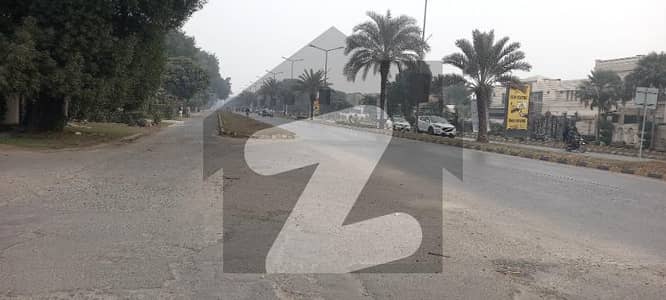 ڈی ایچ اے فیز 7 - بلاک وی فیز 7,ڈیفنس (ڈی ایچ اے),لاہور میں 1 کنال رہائشی پلاٹ 4.75 کروڑ میں برائے فروخت۔ ڈی ایچ اے فیز 7 - بلاک وی فیز 7,ڈیفنس (ڈی ایچ اے),لاہور میں 1 کنال رہائشی پلاٹ 4.75 کروڑ میں برائے فروخت۔