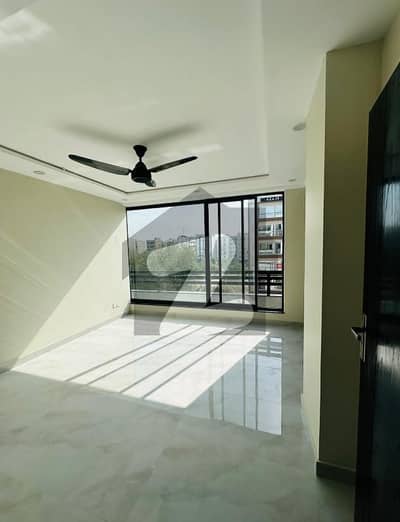 بحریہ ٹاؤن سیکٹر ای بحریہ ٹاؤن,لاہور میں 1 کمرے کا 2 مرلہ فلیٹ 35.0 ہزار میں کرایہ پر دستیاب ہے۔