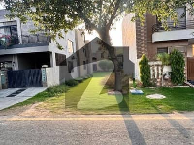 Plot No- 1367 Block B - 5 Marla Top Location in Phase 9 Town DHA Lahore For Urgent Sale