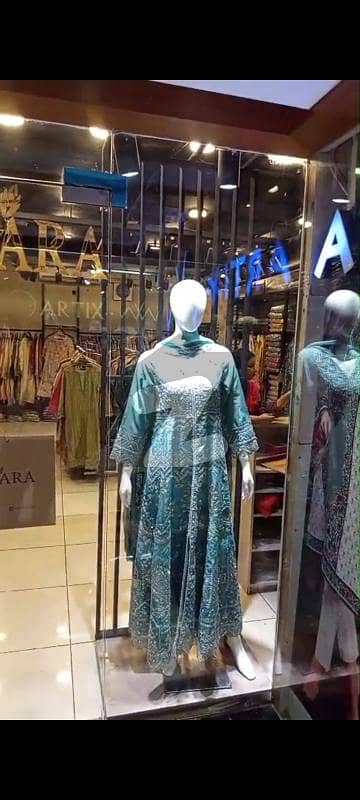 بحریہ ٹاؤن لاہور میں 2 مرلہ دکان 2.0 کروڑ میں برائے فروخت۔