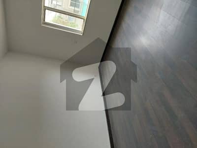 ڈیفینس رایا ڈی ایچ اے ڈیفینس,لاہور میں 4 کمروں کا 10 مرلہ مکان 1.35 لاکھ میں کرایہ پر دستیاب ہے۔