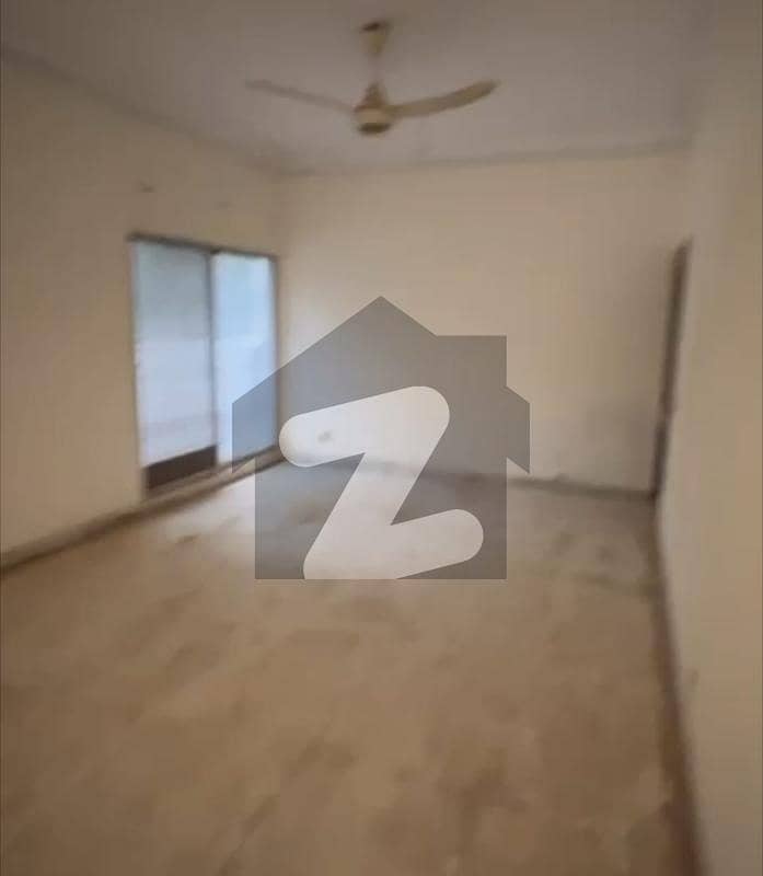 کلفٹن ۔ بلاک 7 کلفٹن,کراچی میں 6 کمروں کا 2 کنال مکان 19.0 لاکھ میں کرایہ پر دستیاب ہے۔ کلفٹن ۔ بلاک 7 کلفٹن,کراچی میں 6 کمروں کا 2 کنال مکان 19.0 لاکھ میں کرایہ پر دستیاب ہے۔