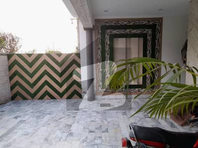 15 MARLA HOUSE AVAIABLE FOR SALE