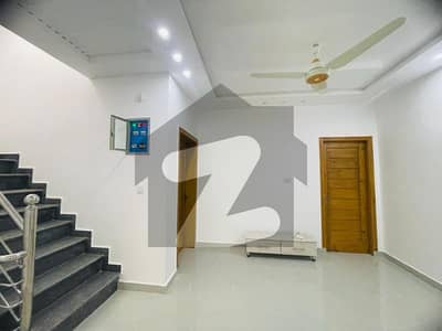 5 MARLA HOUSE AVAILABLE FOR SALE