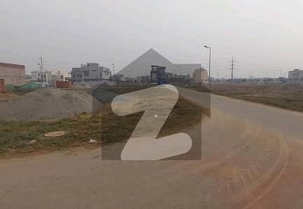 ڈی ایچ اے فیز9 پریزم - بلاک ایل ڈی ایچ اے فیز9 پریزم,ڈی ایچ اے ڈیفینس,لاہور میں 1 کنال رہائشی پلاٹ 1.78 کروڑ میں برائے فروخت۔