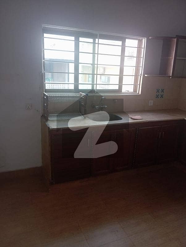 f10 size 511 upper portion 2beds Rent 125000 f10 size 511 upper portion 2beds Rent 125000