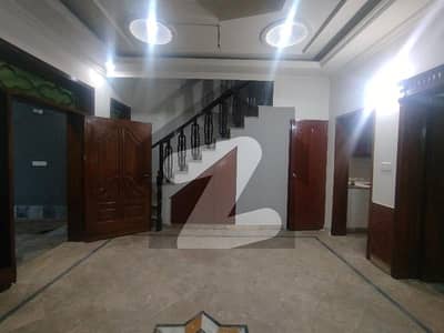 جوہر ٹاؤن فیز 2 جوہر ٹاؤن,لاہور میں 3 کمروں کا 5 مرلہ مکان 1.2 لاکھ میں کرایہ پر دستیاب ہے۔