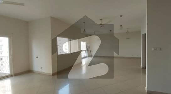 کریک وسٹا ڈی ایچ اے فیز 8,ڈی ایچ اے ڈیفینس,کراچی میں 4 کمروں کا 17 مرلہ فلیٹ 8.85 کروڑ میں برائے فروخت۔