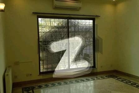 آئی ۔ 8/3 آئی ۔ 8,اسلام آباد میں 3 کمروں کا 14 مرلہ زیریں پورشن 1.4 لاکھ میں کرایہ پر دستیاب ہے۔