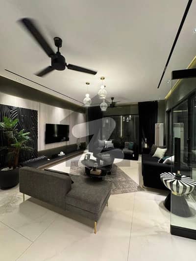 بحریہ ٹاؤن سیکٹر سی بحریہ ٹاؤن,لاہور میں 5 کمروں کا 10 مرلہ مکان 2.6 لاکھ میں کرایہ پر دستیاب ہے۔