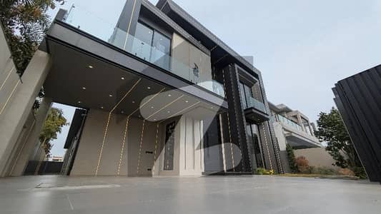 Ultra Modern Living Brand New One Kanal House