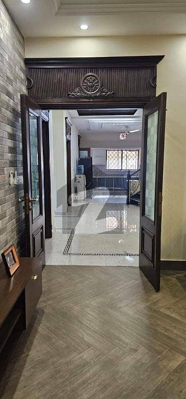 ایسٹ کینال روڈ کینال روڈ,فیصل آباد میں 4 کمروں کا 10 مرلہ مکان 4.25 کروڑ میں برائے فروخت۔