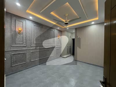 بی ۔ 17 اسلام آباد میں 4 کمروں کا 5 مرلہ مکان 90.0 ہزار میں کرایہ پر دستیاب ہے۔