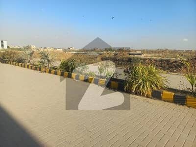 پورٹ قاسم بِن قاسم ٹاؤن,کراچی میں 48 کنال صنعتی زمین 75.0 کروڑ میں برائے فروخت۔