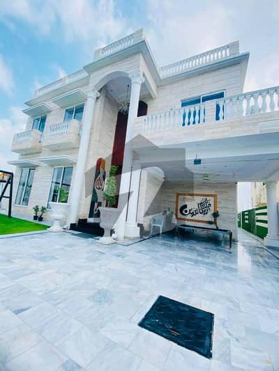 ڈی ایچ اے فیز 7 ڈیفنس (ڈی ایچ اے),لاہور میں 5 کمروں کا 1 کنال مکان 2.8 لاکھ میں کرایہ پر دستیاب ہے۔ ڈی ایچ اے فیز 7 ڈیفنس (ڈی ایچ اے),لاہور میں 5 کمروں کا 1 کنال مکان 2.8 لاکھ میں کرایہ پر دستیاب ہے۔