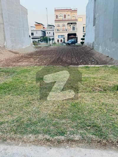 On Excellent Location 10 Marla Residential Plot For sale In Park View City - Tulip Overseas Lahore