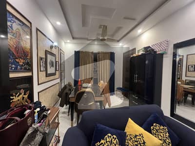 لیک سٹی رائیونڈ روڈ,لاہور میں 4 کمروں کا 5 مرلہ مکان 2.35 کروڑ میں برائے فروخت۔