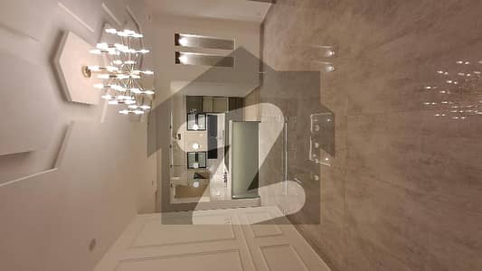 ڈی ایچ اے ڈیفینس فیز 5 ڈی ایچ اے ڈیفینس,اسلام آباد میں 8 کمروں کا 11 مرلہ مکان 7.9 کروڑ میں برائے فروخت۔