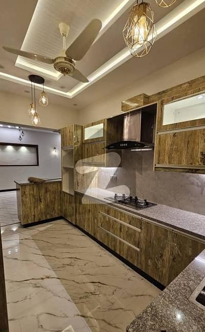 بحریہ ٹاؤن فیز 8 بحریہ ٹاؤن راولپنڈی,راولپنڈی میں 5 کمروں کا 10 مرلہ مکان 1.2 لاکھ میں کرایہ پر دستیاب ہے۔ بحریہ ٹاؤن فیز 8 بحریہ ٹاؤن راولپنڈی,راولپنڈی میں 5 کمروں کا 10 مرلہ مکان 1.2 لاکھ میں کرایہ پر دستیاب ہے۔