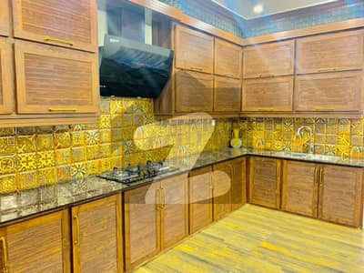 بحریہ ٹاؤن فیز 8 ۔ سیکٹر ایف - 1 بحریہ ٹاؤن فیز 8,بحریہ ٹاؤن راولپنڈی,راولپنڈی میں 5 کمروں کا 10 مرلہ مکان 3.45 کروڑ میں برائے فروخت۔