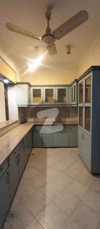 Gulberg 12 Marla Decent TownHouse Is Available For Sale. Gulberg 12 Marla Decent TownHouse Is Available For Sale.