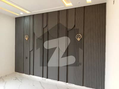 ایڈن ایگزیکیٹو ایڈن گارڈنز,فیصل آباد میں 4 مرلہ مکان 1.9 کروڑ میں برائے فروخت۔