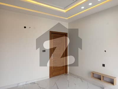 ایڈن ایگزیکیٹو ایڈن گارڈنز,فیصل آباد میں 4 مرلہ مکان 1.9 کروڑ میں برائے فروخت۔