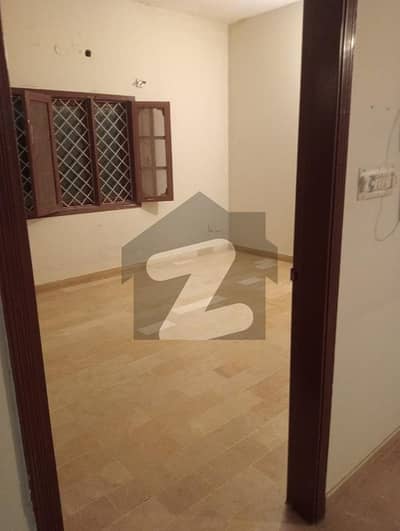 گلشنِ اقبال - بلاک 3 گلشنِ اقبال,گلشنِ اقبال ٹاؤن,کراچی میں 6 کمروں کا 10 مرلہ مکان 1.4 لاکھ میں کرایہ پر دستیاب ہے۔