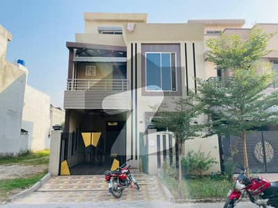 سٹی ہاؤسنگ سوسائٹی گوجرانوالہ میں 4 کمروں کا 5 مرلہ مکان 1.65 کروڑ میں برائے فروخت۔