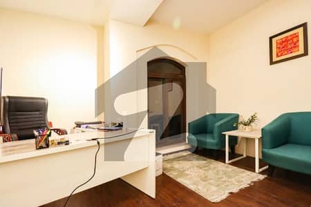 گلبرگ 3 گلبرگ,لاہور میں 7 مرلہ دفتر 3.8 لاکھ میں کرایہ پر دستیاب ہے۔