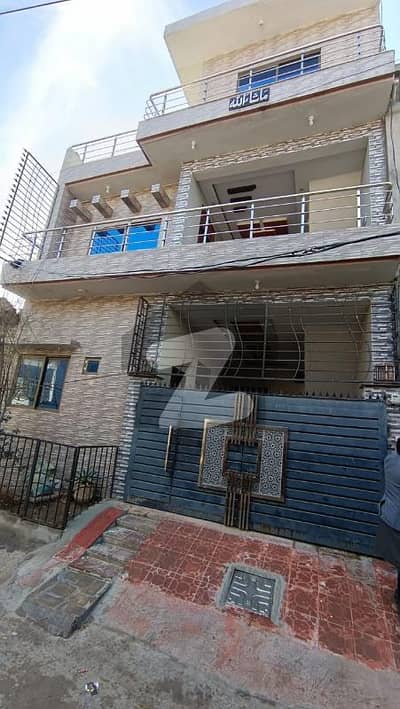 اڈیالہ روڈ راولپنڈی میں 5 کمروں کا 5 مرلہ مکان 1.25 کروڑ میں برائے فروخت۔