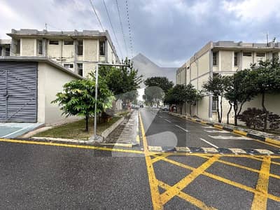 Very Good Location 3bed Rooms Apartments Available For Sale