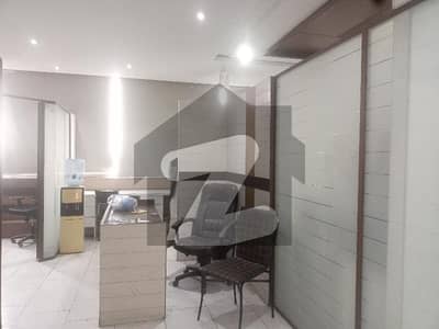 04 MARLA COMMERCIAL FLOOR WITH LIFT AVAILABLE 04 MARLA COMMERCIAL FLOOR WITH LIFT AVAILABLE