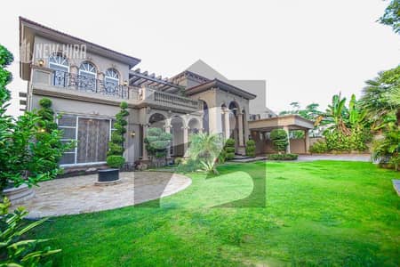 ڈی ایچ اے فیز 5 - بلاک ایچ فیز 5,ڈیفنس (ڈی ایچ اے),لاہور میں 6 کمروں کا 1 کنال مکان 9.9 کروڑ میں برائے فروخت۔