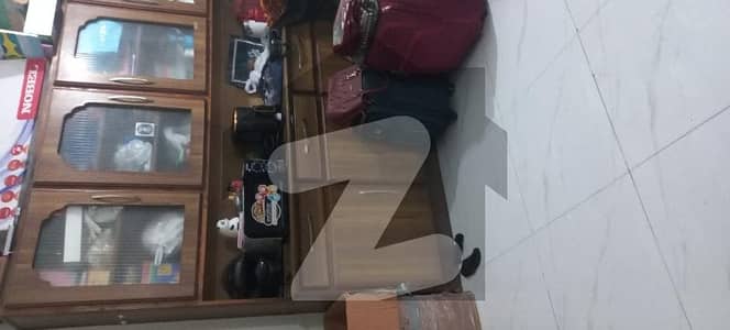 علامہ اقبال ٹاؤن ۔ رضا بلاک علامہ اقبال ٹاؤن,لاہور میں 4 کمروں کا 10 مرلہ مکان 4.5 کروڑ میں برائے فروخت۔