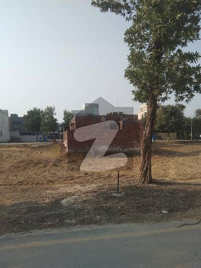 3KNAL PLOT FOR RENT MAIN MULTAN ROAD PRIME LOUCTION
