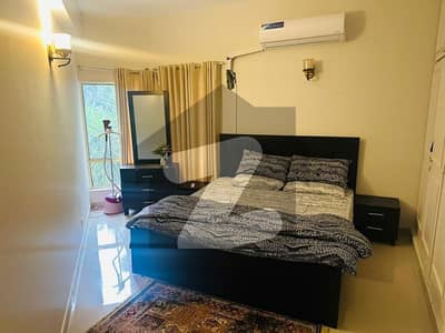 ڈپلومیٹک انکلیو اسلام آباد میں 8 مرلہ فلیٹ 8.0 کروڑ میں برائے فروخت۔