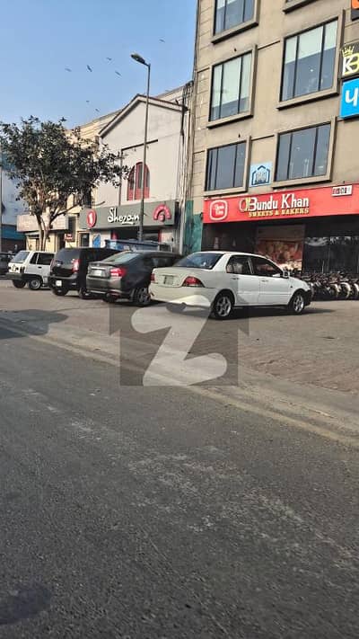 ڈی ایچ اے فیز 1 - بلاک ایچ فیز 1,ڈیفنس (ڈی ایچ اے),لاہور میں 4 مرلہ عمارت 12.0 کروڑ میں برائے فروخت۔