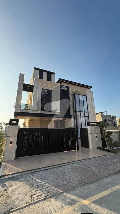 بینکرس ایوینیو کوآپریٹو ہاؤسنگ سوسائٹی لاہور میں 5 کمروں کا 10 مرلہ مکان 2.9 کروڑ میں برائے فروخت۔