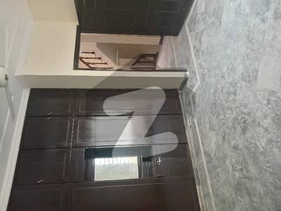 5 Marla Upper Portion For Rent In Johar Town.