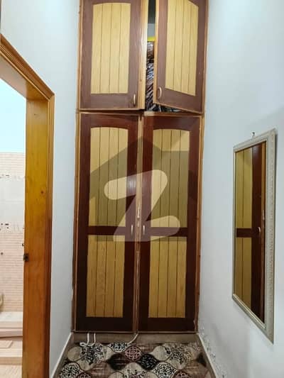 سادی ٹاؤن - بلاک 2 سعدی ٹاؤن,سکیم 33,کراچی میں 6 کمروں کا 5 مرلہ مکان 1.75 کروڑ میں برائے فروخت۔