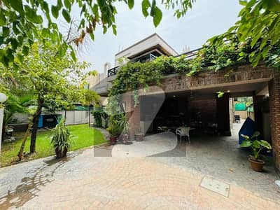 ڈی ایچ اے فیز 2 ڈیفنس (ڈی ایچ اے),لاہور میں 5 کمروں کا 1 کنال مکان 2.75 لاکھ میں کرایہ پر دستیاب ہے۔ ڈی ایچ اے فیز 2 ڈیفنس (ڈی ایچ اے),لاہور میں 5 کمروں کا 1 کنال مکان 2.75 لاکھ میں کرایہ پر دستیاب ہے۔