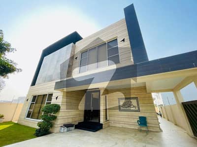 ڈی ایچ اے فیز 5 ڈیفنس (ڈی ایچ اے),لاہور میں 5 کمروں کا 1 کنال مکان 3.25 لاکھ میں کرایہ پر دستیاب ہے۔