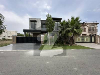 ڈی ایچ اے فیز 7 ڈیفنس (ڈی ایچ اے),لاہور میں 5 کمروں کا 1 کنال مکان 7.95 کروڑ میں برائے فروخت۔