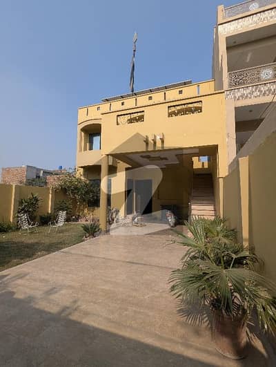 بوسان روڈ ملتان میں 5 کمروں کا 11 مرلہ مکان 2.25 کروڑ میں برائے فروخت۔