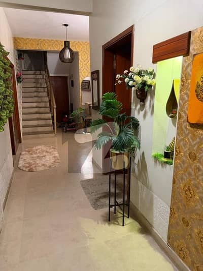 ڈی ایچ اے فیز 4 ڈی ایچ اے ڈیفینس,کراچی میں 4 کمروں کا 12 مرلہ مکان 9.25 کروڑ میں برائے فروخت۔