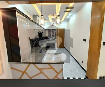 272sq yd 5 Bedrooms Luxury Villa is Available FOR RENT. 6km from Entrance of BTK. 5 Bed DDL 2 Kitchens