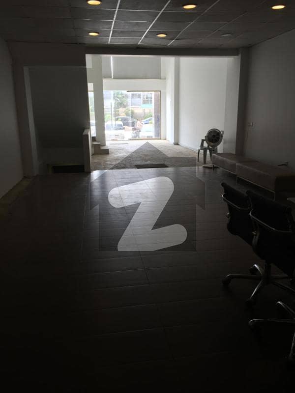 Showroom on Main Khaliquzaman Road Showroom on Main Khaliquzaman Road