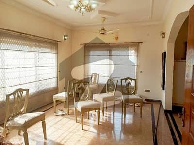 ڈی ایچ اے ڈیفینس فیز 1 ڈی ایچ اے ڈیفینس,اسلام آباد میں 3 کمروں کا 1 کنال بالائی پورشن 1.15 لاکھ میں کرایہ پر دستیاب ہے۔