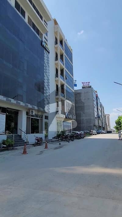 بحریہ ٹاؤن ۔ سوِک سینٹر بحریہ ٹاؤن فیز 4,بحریہ ٹاؤن راولپنڈی,راولپنڈی میں 1 کنال دفتر 8.25 لاکھ میں کرایہ پر دستیاب ہے۔ بحریہ ٹاؤن ۔ سوِک سینٹر بحریہ ٹاؤن فیز 4,بحریہ ٹاؤن راولپنڈی,راولپنڈی میں 1 کنال دفتر 8.25 لاکھ میں کرایہ پر دستیاب ہے۔